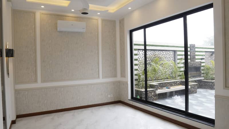 1 Kanal Modern Design Low Price Brand New Luxury Palace For Rent 27