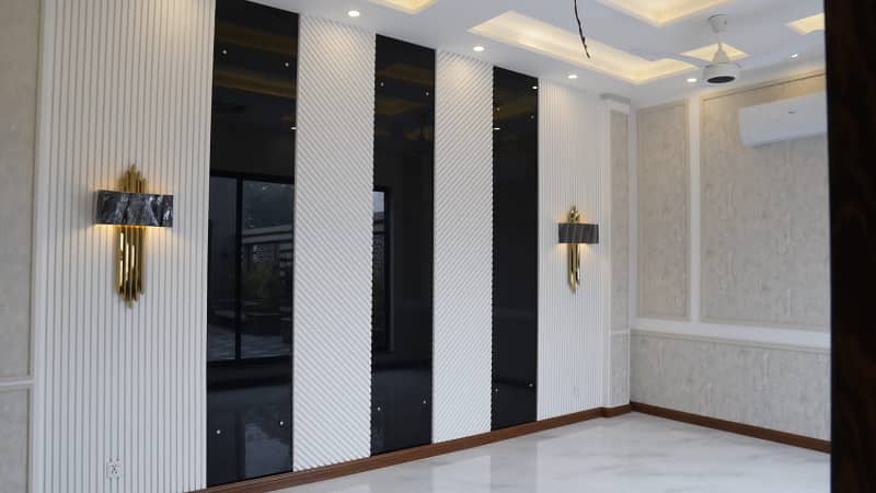 1 Kanal Modern Design Low Price Brand New Luxury Palace For Rent 28