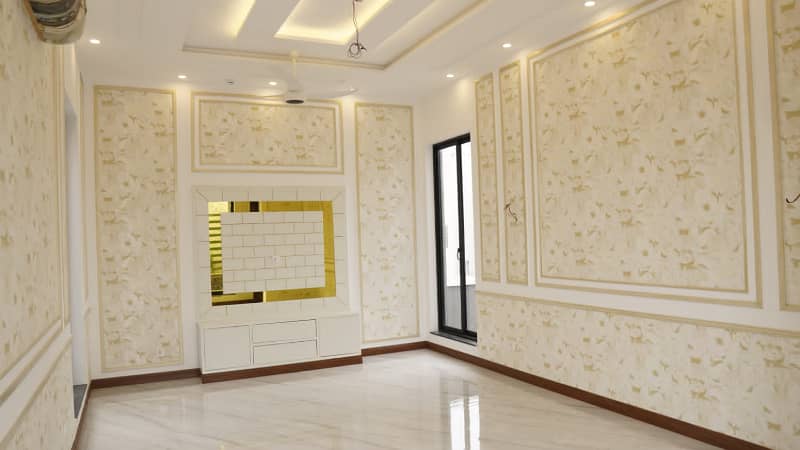 1 Kanal Modern Design Low Price Brand New Luxury Palace For Rent 33