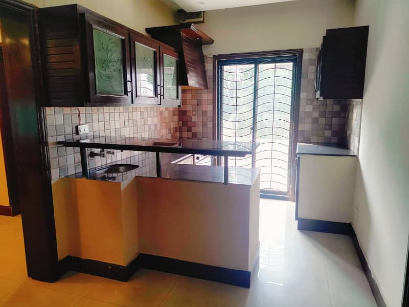 1 Kanal Luxry Bungalow Prime Located For Rent In Phase 6 7