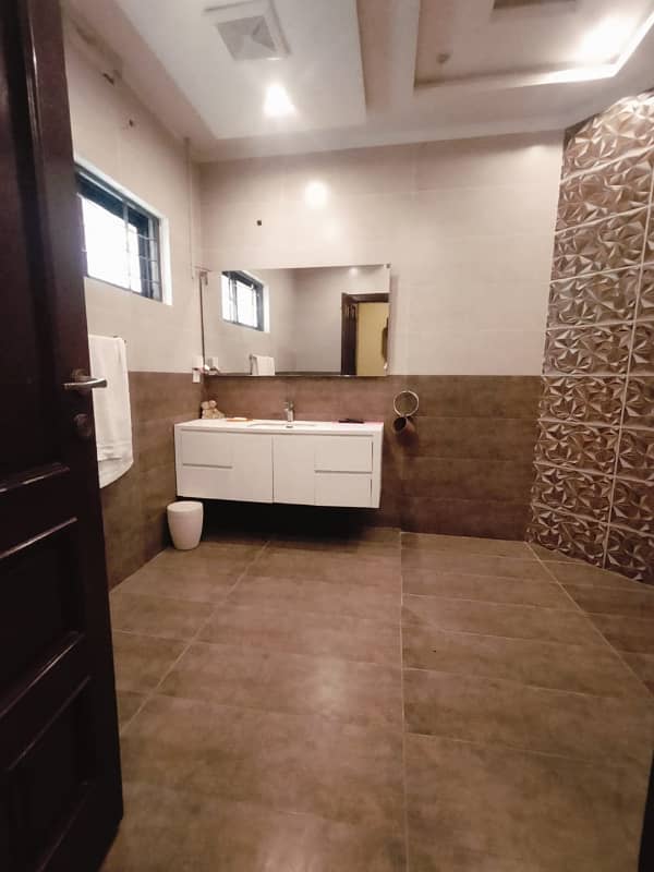 1 Kanal Luxry Bungalow Prime Located For Rent In Phase 6 36