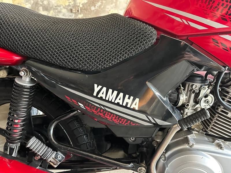 YAMAHA YBR G 22/23 model punjab num 11