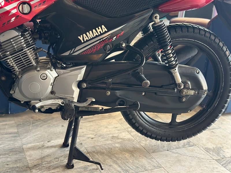 YAMAHA YBR G 22/23 model punjab num 15