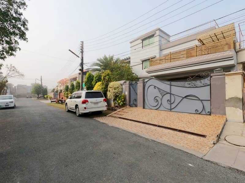 Unoccupied House Of 1 Kanal Is Available For sale In NFC 1 3