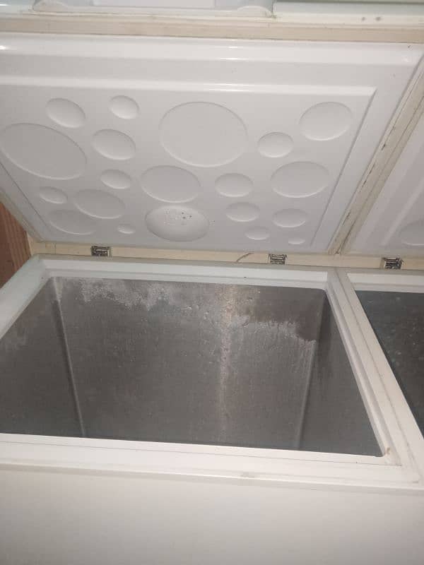 freezer with two doors only 7 month used 2