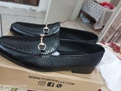 1 × synthetic leather black shoe