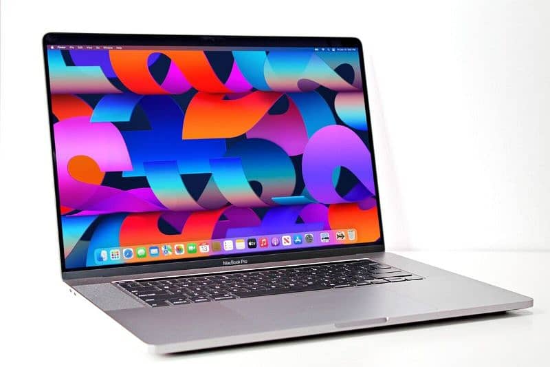 Apple MacBook Pro 2018,, Led 15 Inch,, Touch Bar Finger Print, Core i7 1