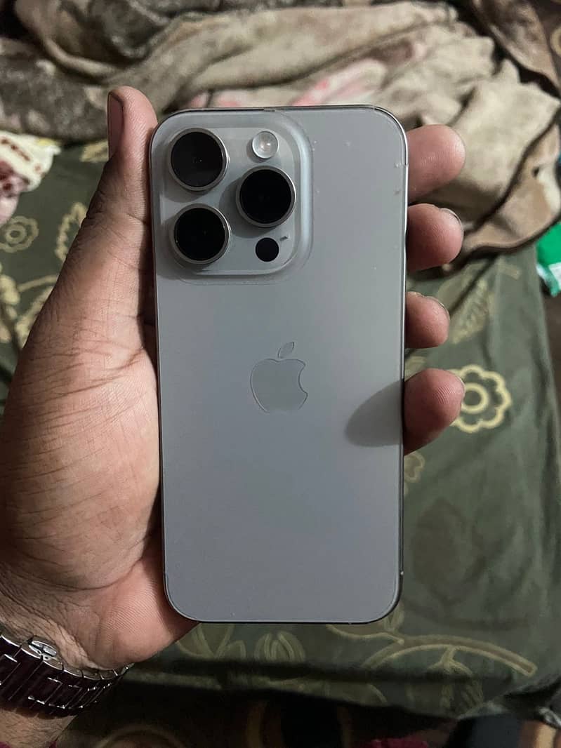 Apple iPhone 15 Pro 1