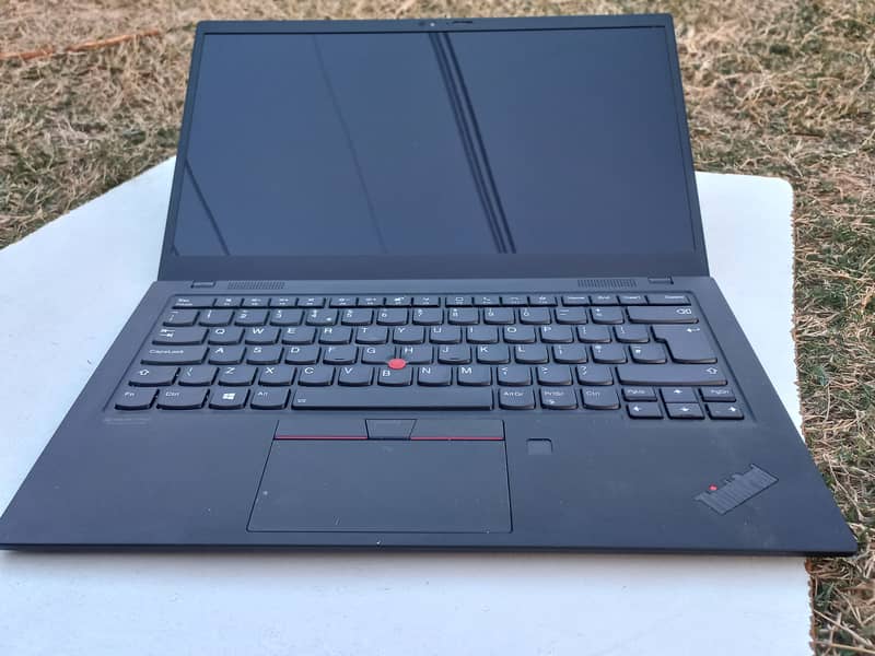 Lenovo X1 Carbon Gen 8 Core i7 10th gen 16gb ram 4k Screen 10 by 10 9