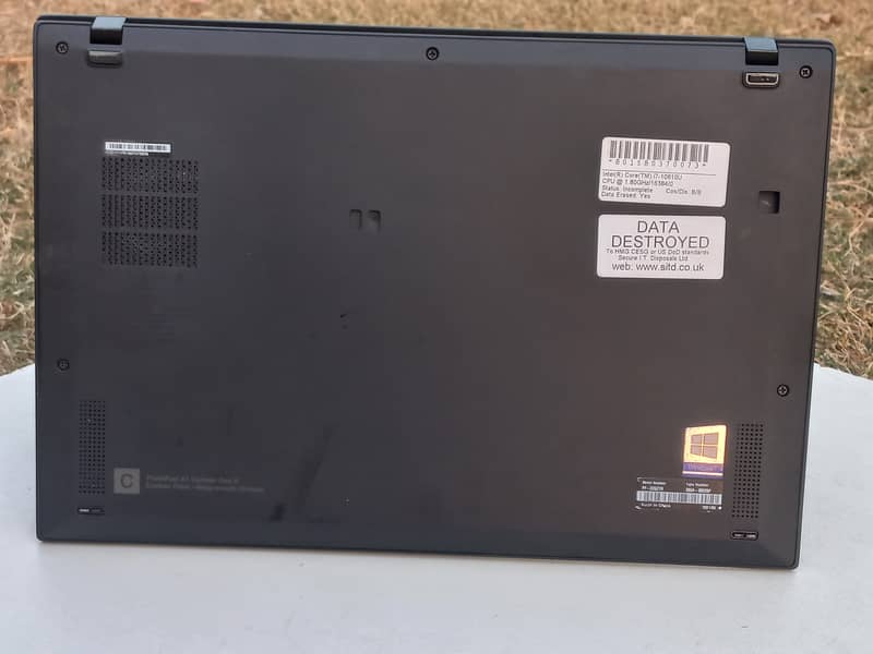 Lenovo X1 Carbon Gen 8 Core i7 10th gen 16gb ram 4k Screen 10 by 10 16