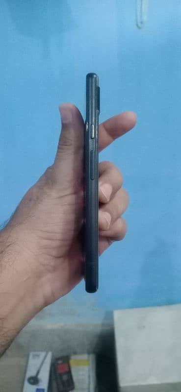 Google pixel 6a non PTA Oem locked 4