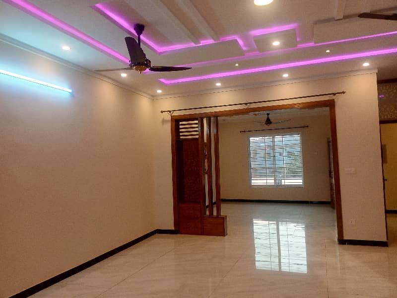 1 Kanal Ground Portion available for Rent block D 4