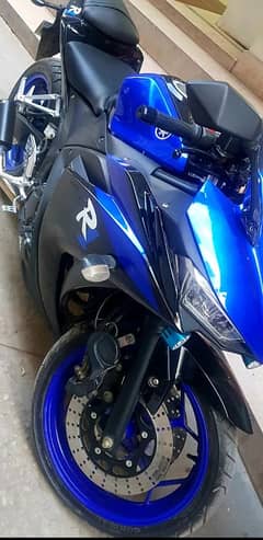 YAMAHA R3 IN BRAND NEW CONDITION.