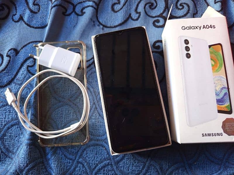 Samsung galaxy a04s 5