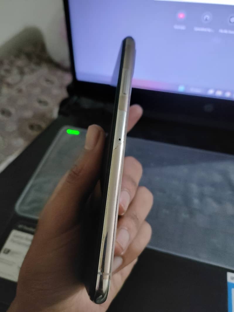 Apple iPhone XS Max JV PTA Approved 4