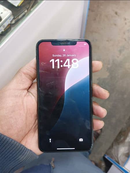 I phone 11 pro max 256 GB non pta jv water pack 1