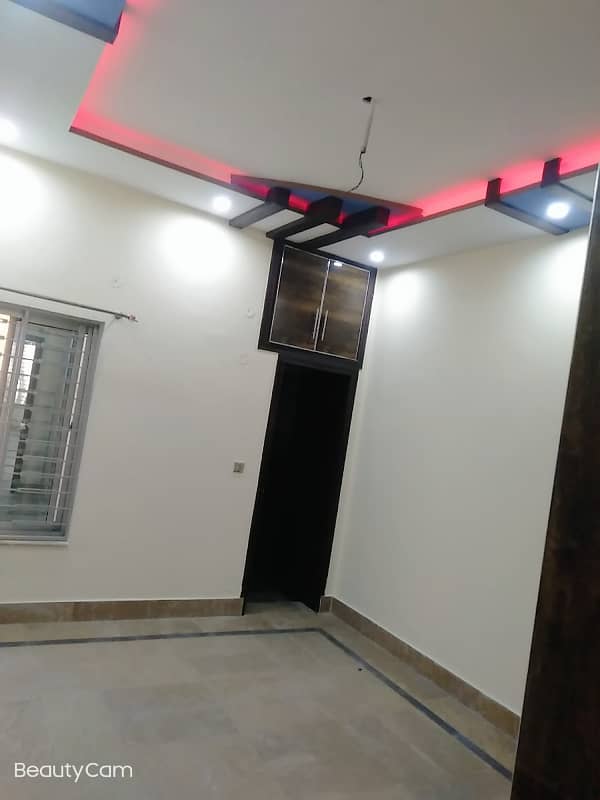 Vip beautiful 5 marla lower portion is available for rent in sabzazar lhr 5