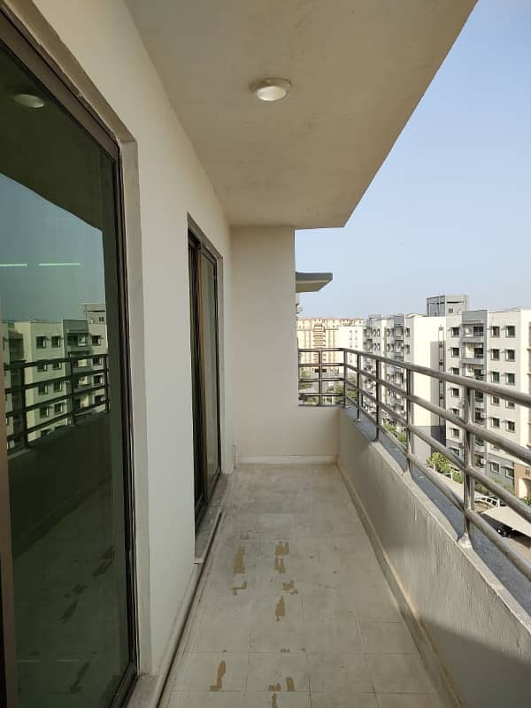 Beautiful View 10 MARLA 3 BED FLAT ON 5th Floor Is Available For Sale In ASKARI-11 LAHORE 14