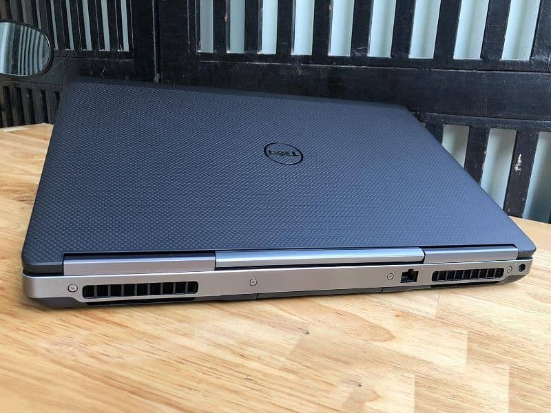 Dell Precision 7510 Laptop, 32GB R, 1TB SSD, 2GB Graphics + Free 0