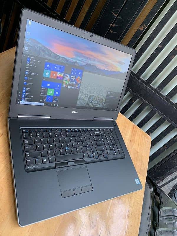 Dell Precision 7510 Laptop, 32GB R, 1TB SSD, 2GB Graphics + Free 2