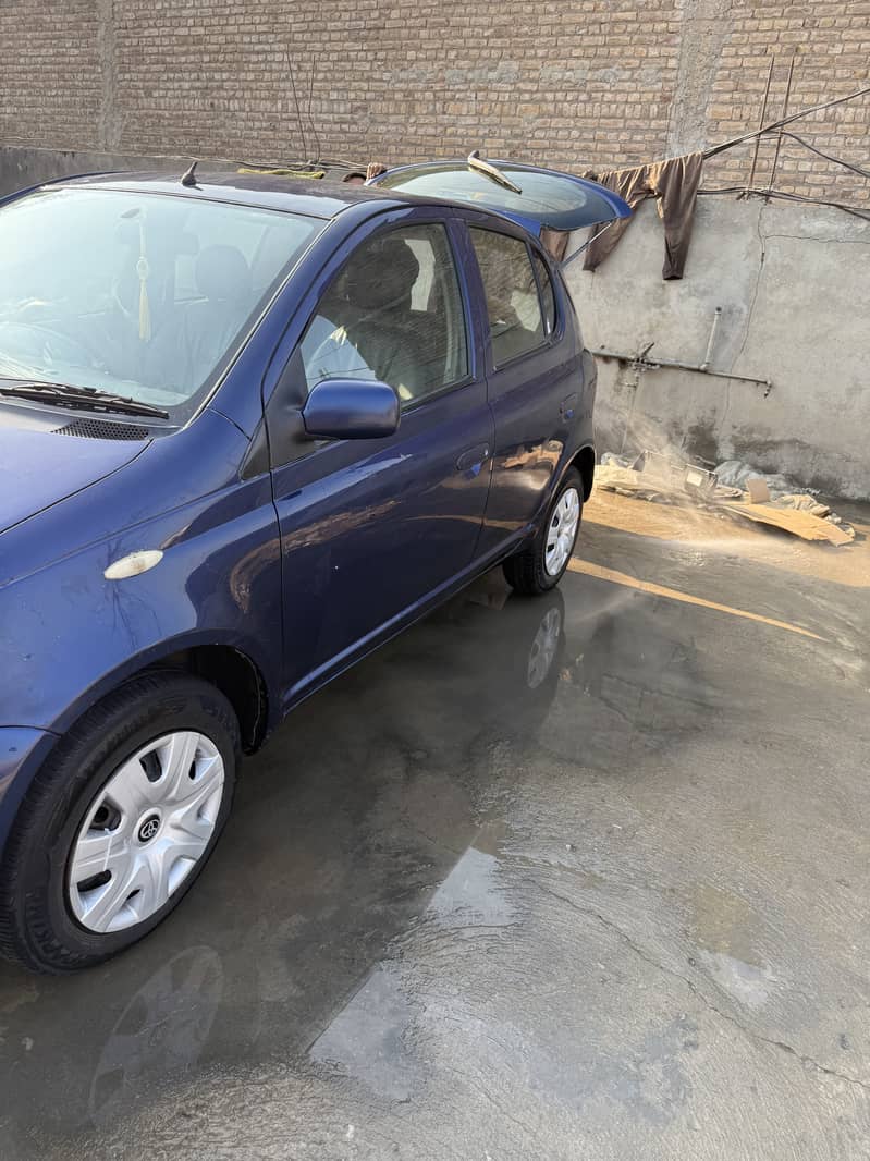 Toyota Vitz 2000 5