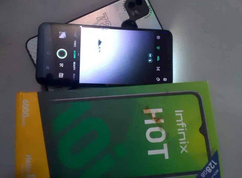 Infinix hot 10 i 4/128 with box seald set ha 6000 mAh big bettrey 2