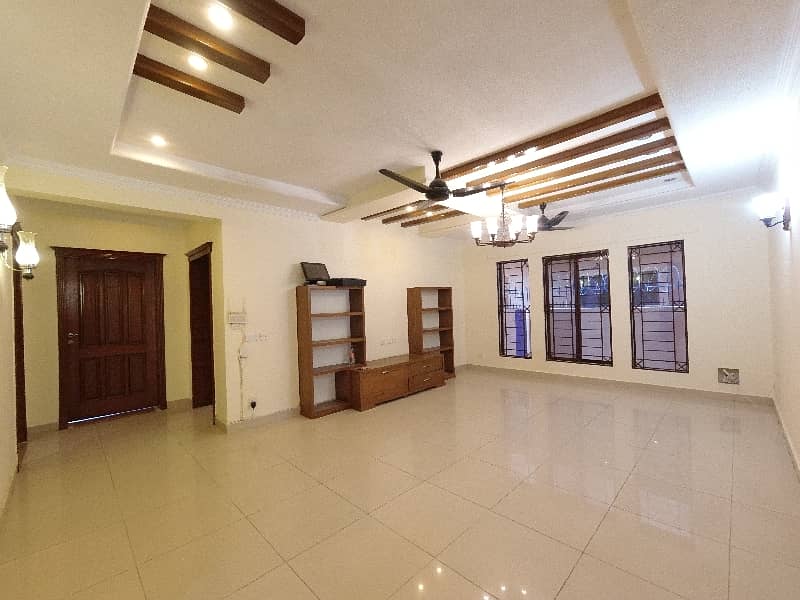 Main Double Road 1 Kanal House In Stunning E-11/3 Is Available For Sale 6