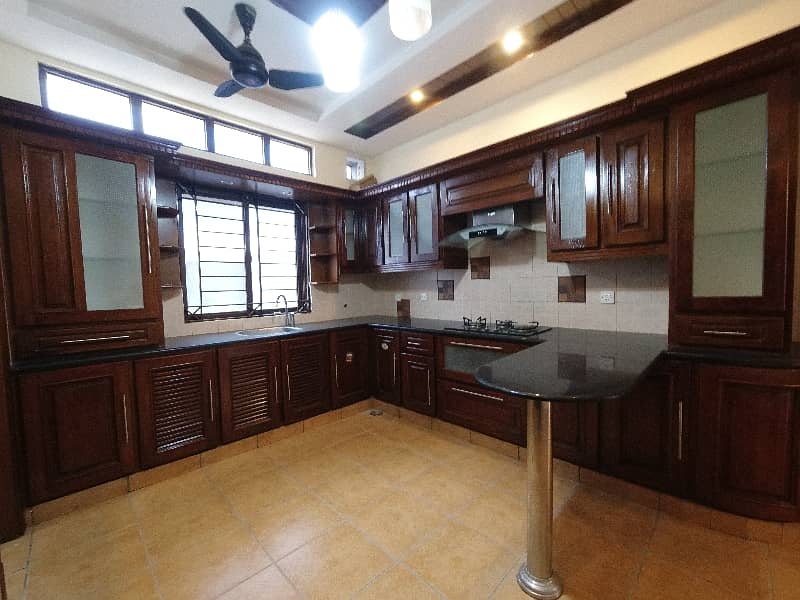 Main Double Road 1 Kanal House In Stunning E-11/3 Is Available For Sale 17