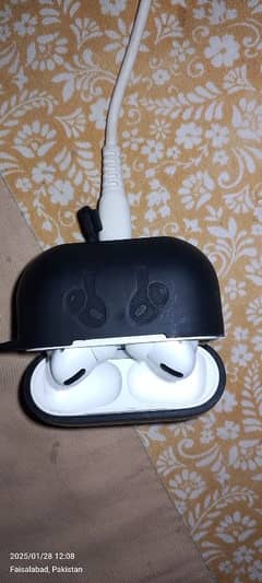 AIRPODS