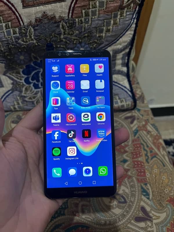 Huawei y9 (2018) 1