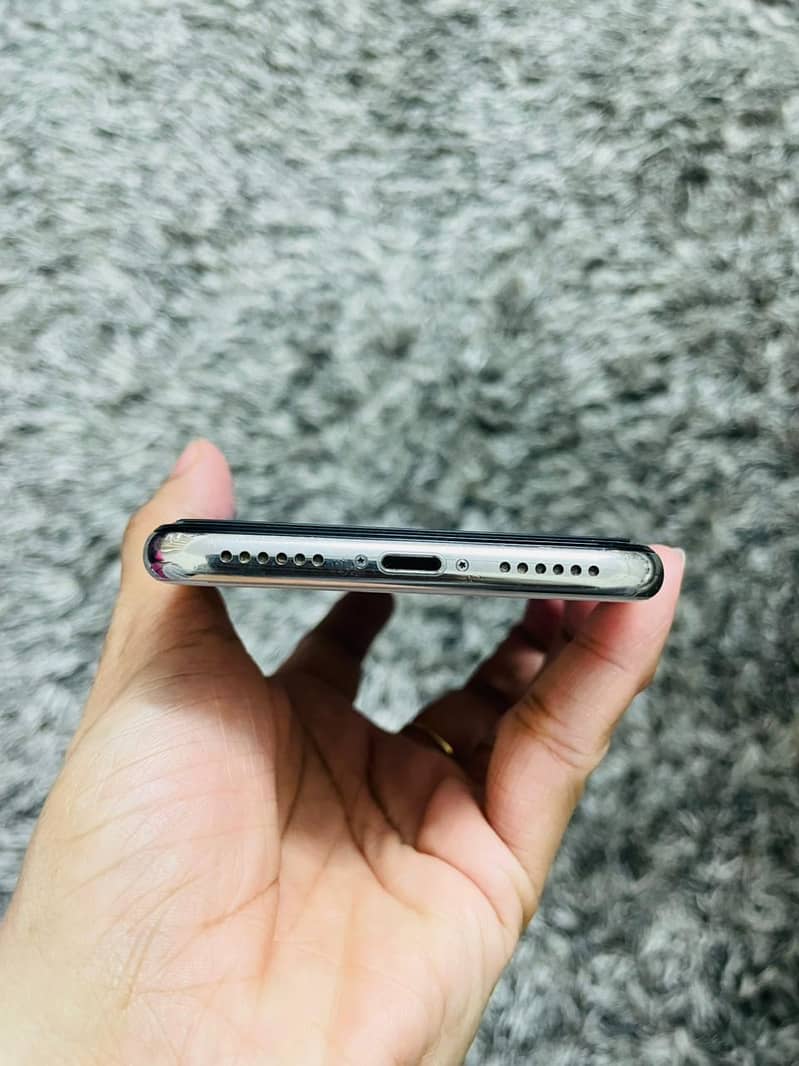 Apple iPhone X 64GB with Box PTA Approved 5