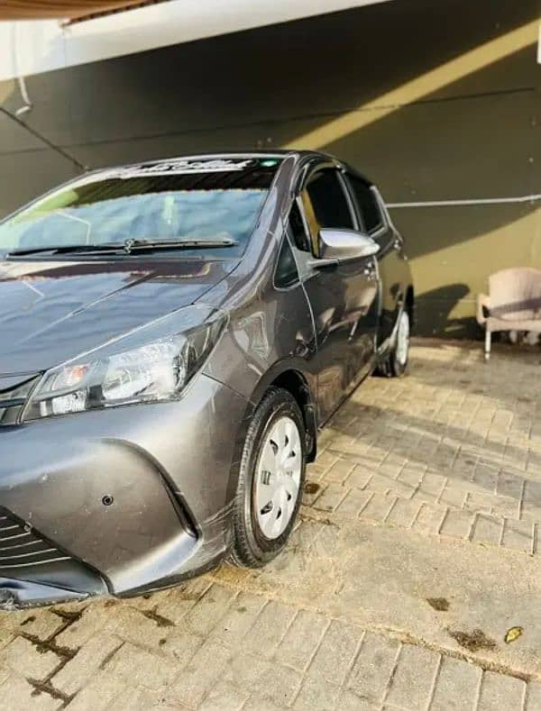 Toyota Vitz 2015 3