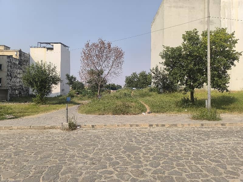 8 Marla Corner Commercial Plot For Sale In Commercial-2, Naval Anchorage, Islamabad 4