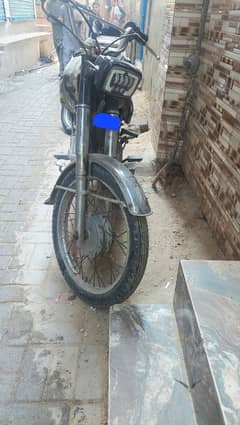 United bike 2017 model mashaullah zbr10 bike hai le or chlo