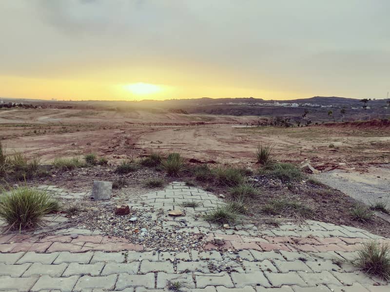 4 Marla Commercial Plot For Sale In Sector Bluebell, DHA Valley, Islamabad 6