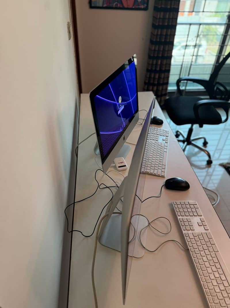 Apple iMac 2019 - i7 - i5 - i3 - 10/10 Conditions - 21.5 inches 3