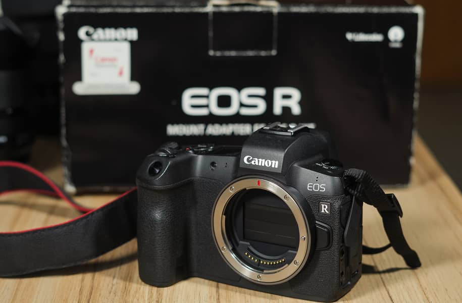 CANON EOSR WITH CANON 24/105 2