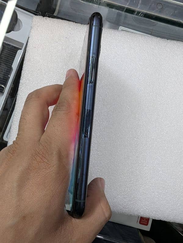 iphone 11 Pro 64gb PTA 86% 3