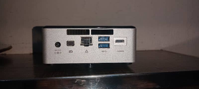 Intel NUC mini pc 1