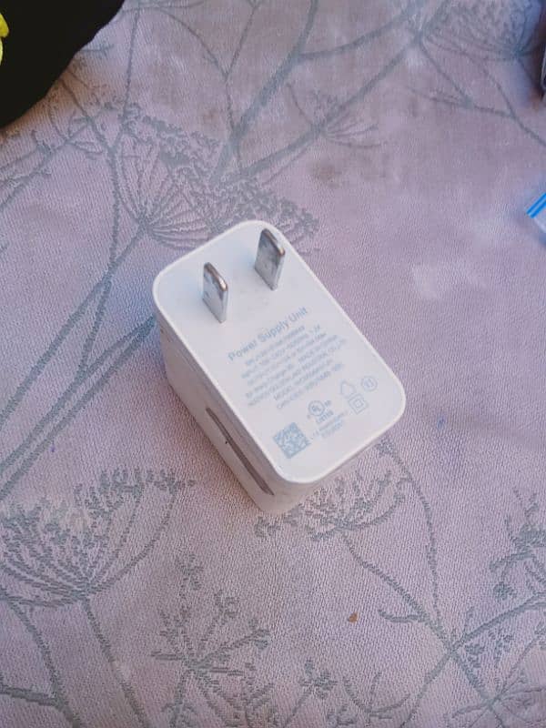 original adopter charger iPhone Android pd 7