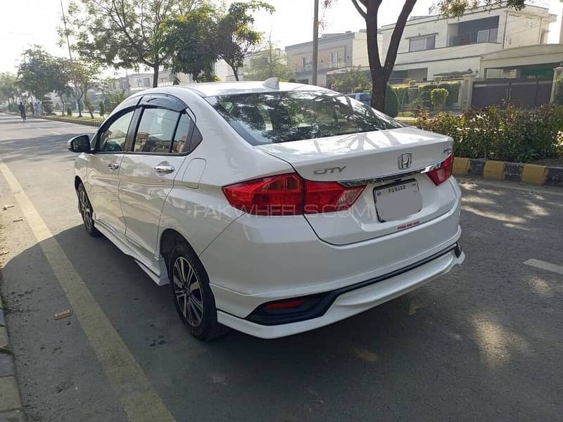 Honda City Aspire 1.5 CVT 4