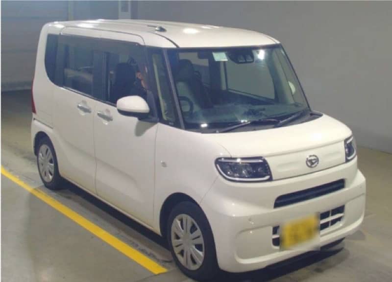 Daihatsu Tanto 1