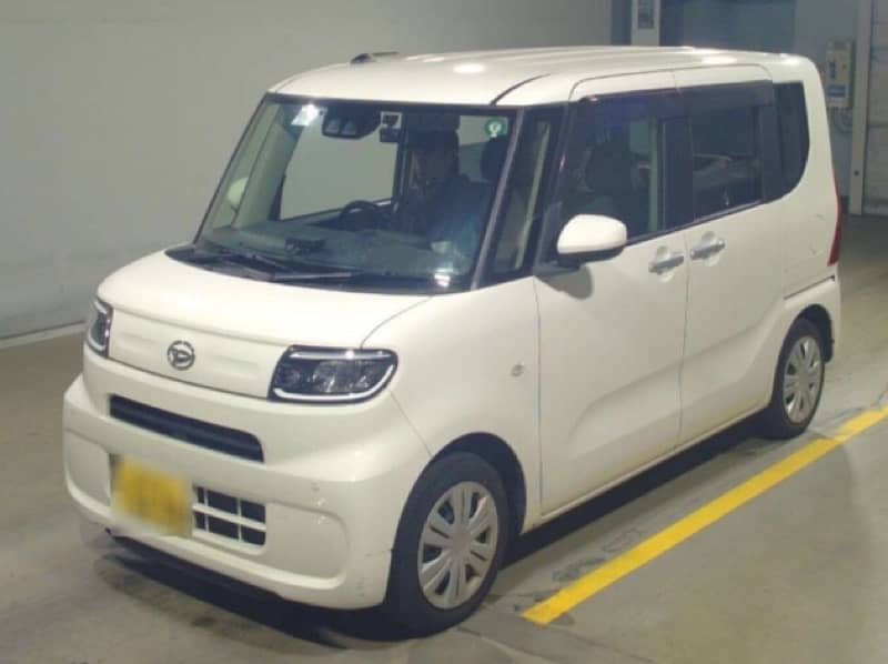 Daihatsu Tanto 3