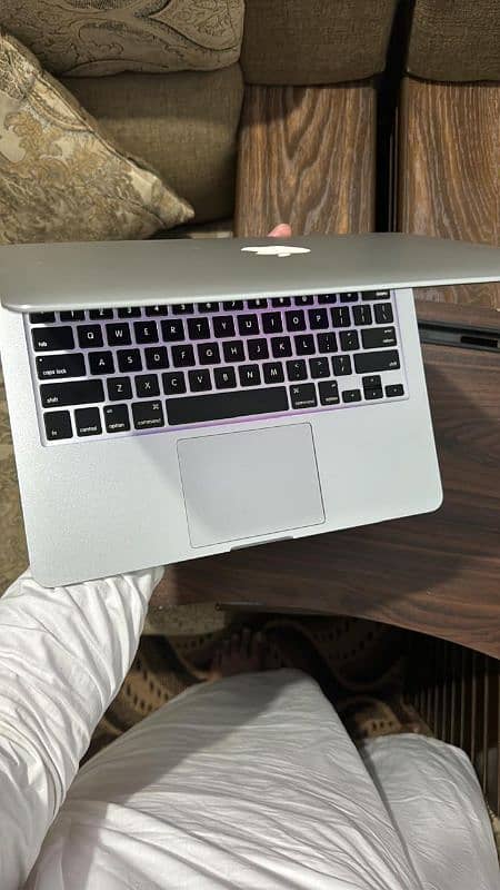 Macbook pro 2016 Dual-Core Intel Core i5 1