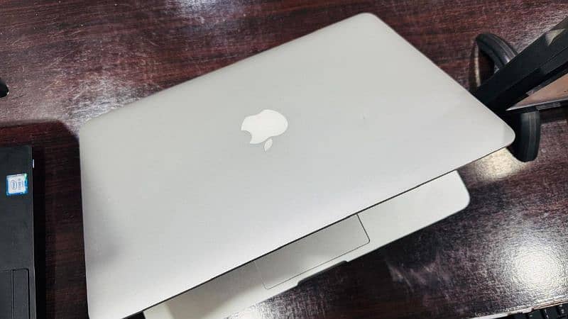 Macbook pro 2016 Dual-Core Intel Core i5 6