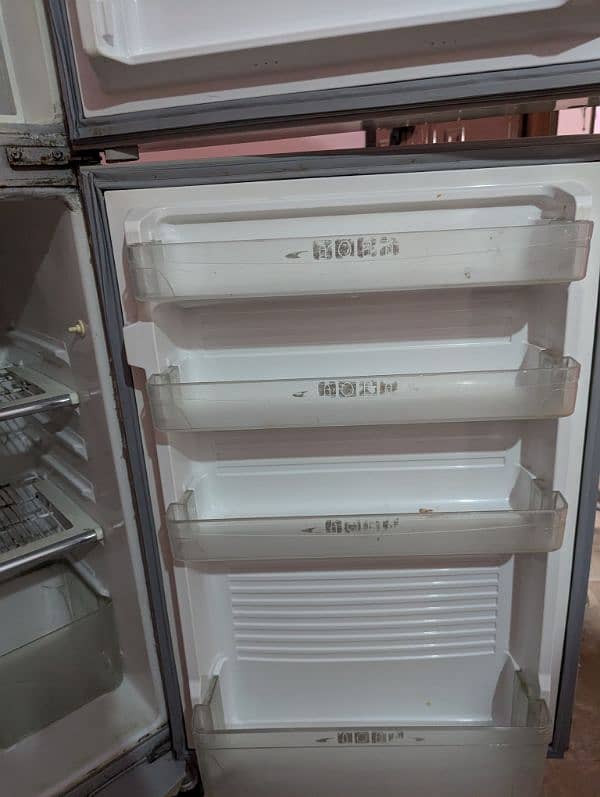 Dawlance refrigerator 3