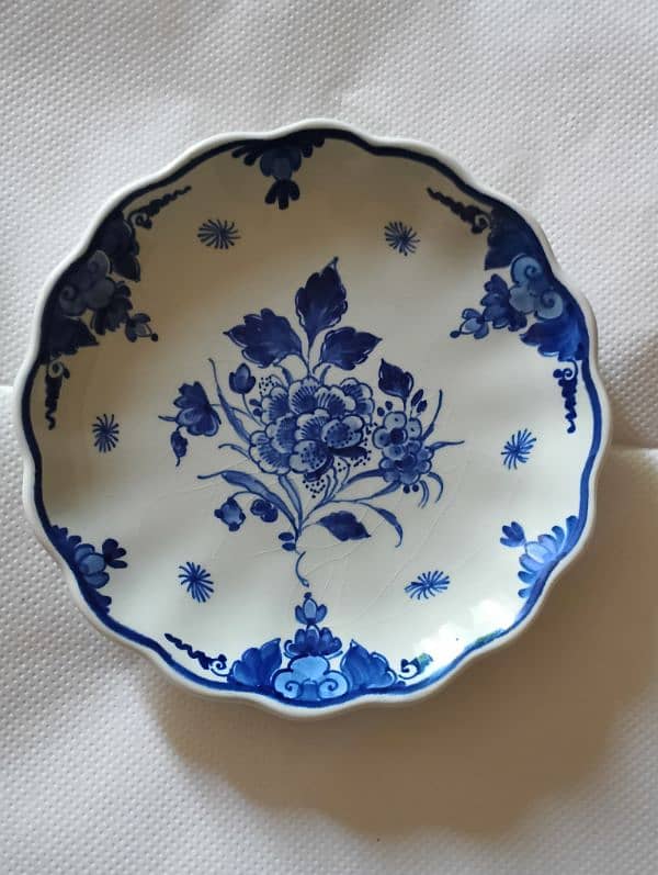 Blue & White Collectables 14