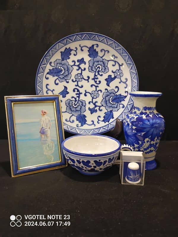 Blue & White Collectables 19