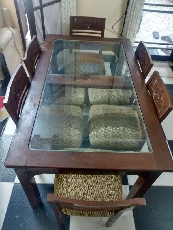 Selling Used Dining Table – Good Condition & Price! 1