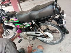 bike saaf hai bs Halka sa abi head ka km aya h